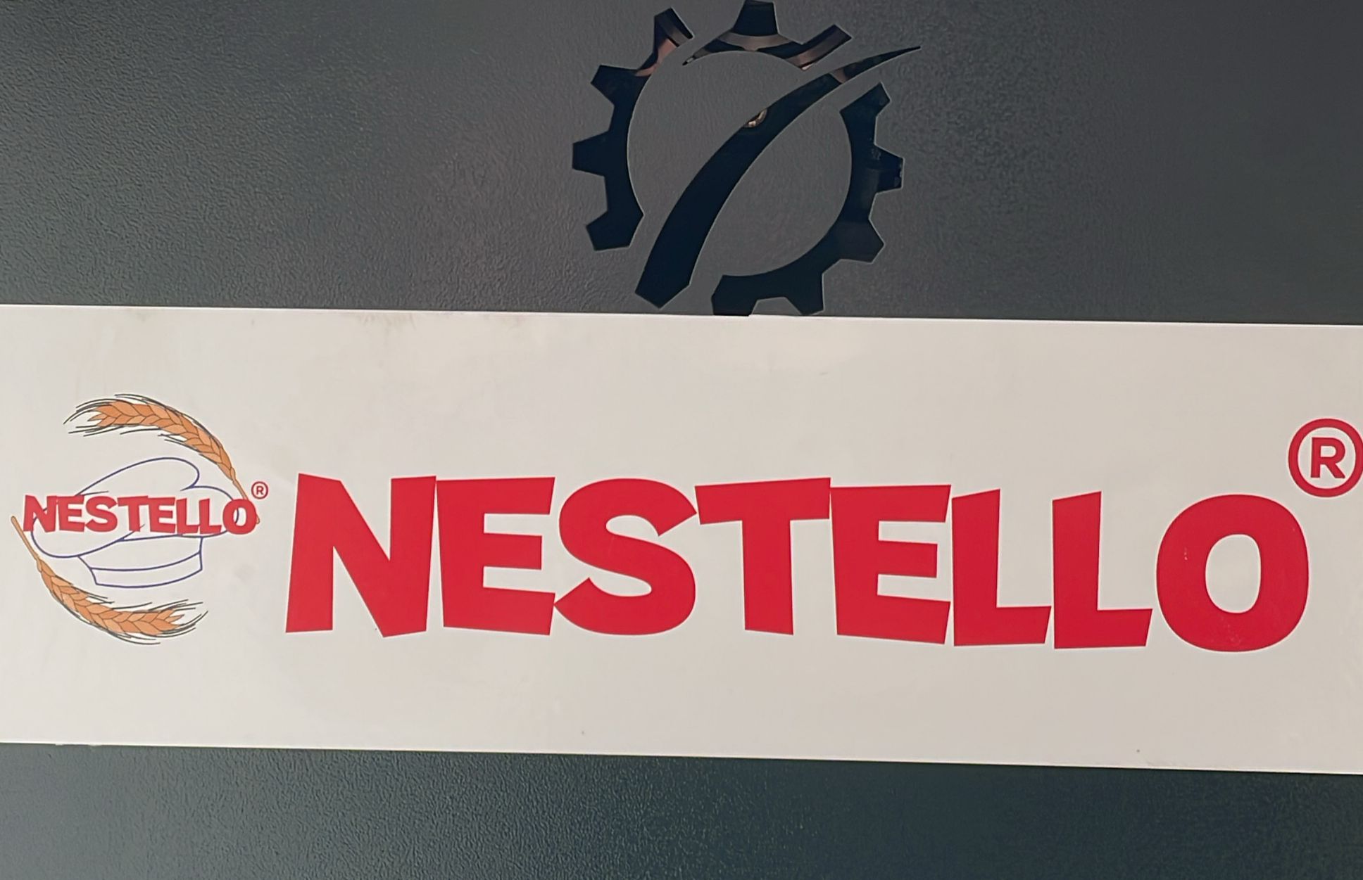 NESTELLO